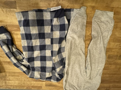 BRAND NEW CARTERS CORE 2 Pc SET TODDLER SQUARE DESIGN FLEECE W/ PANTS 4t
