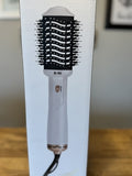 BRAND NEW HOT AIR BRUSH MODEL R-06 WHITE 4-1 HAIR DRYER & STYLER VOLUMIZER
