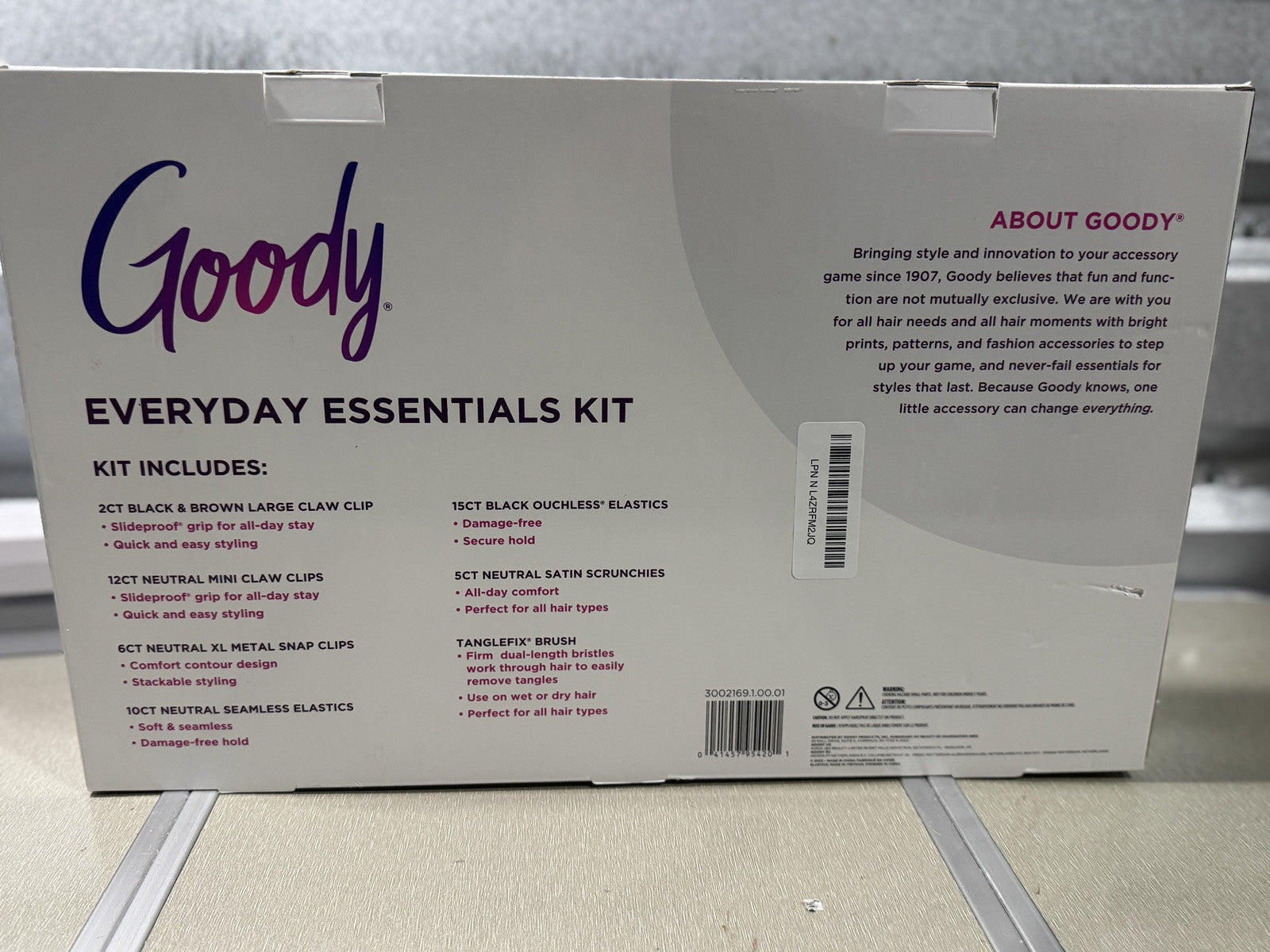 NEW GOODY 51 HAIR ACCESSORIES KIT ALL HAIR TYPES CLIPS, ELASTICS, SCRUNCHIES ETC